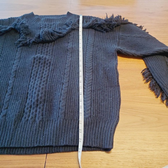 Avantlook Fringed Long Sleeve Cable knit Boho Crewneck Sweater Sz S Black Cozy - Picture 5 of 8